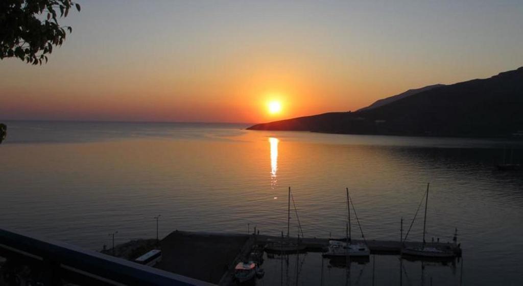 Marina Studios Λιβάδια Εξωτερικό φωτογραφία